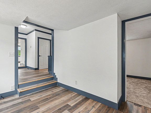 5th image of 920 Jay St