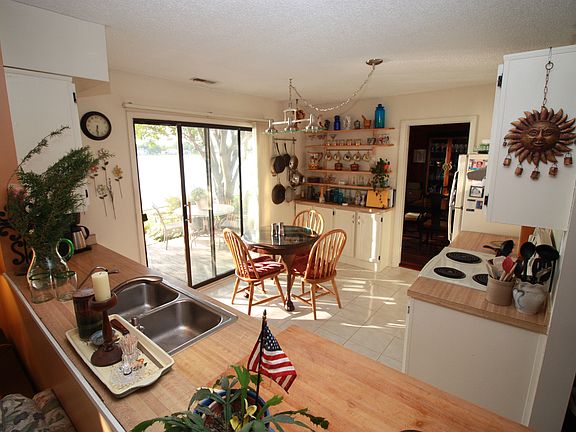 4th image of 1652 Lake Christopher Dr
