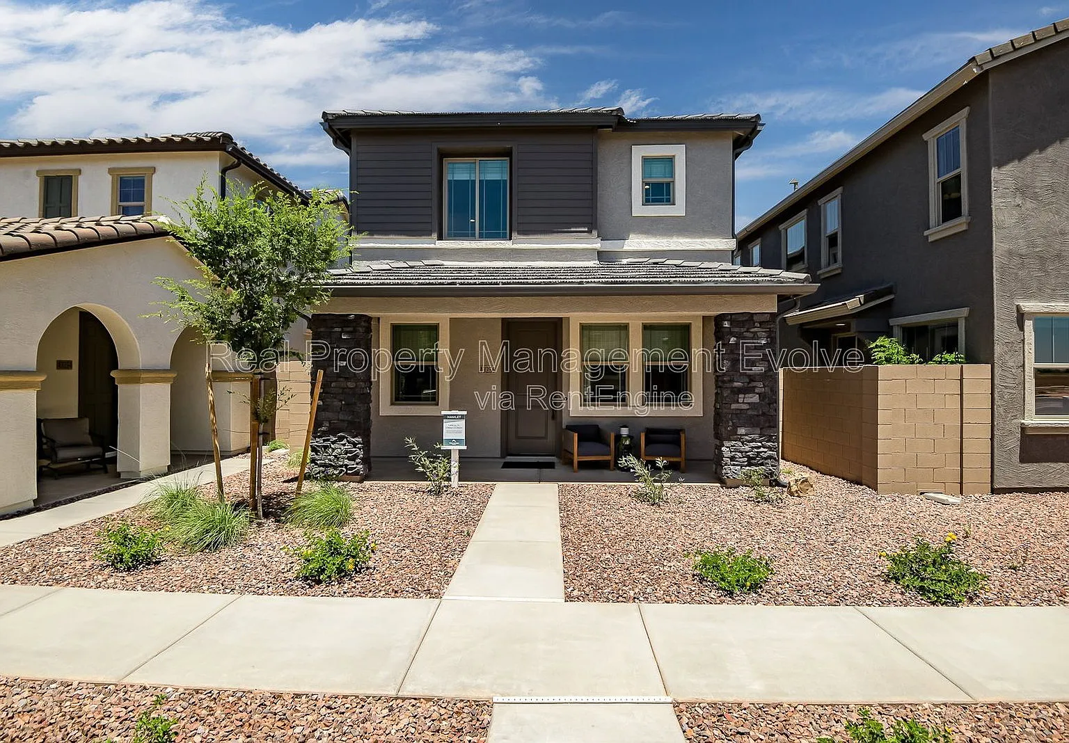 3 bed, 2.5 bath, $2,095 — Photo 1