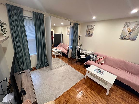5th image of 11114 76th Ave APT 101