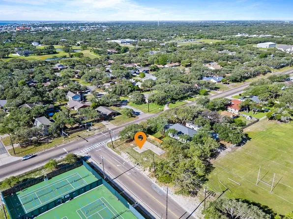 1224 Enterprise Blvd, Rockport, TX 78382