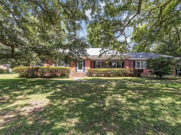 2702 4th Ave., Conway, SC 29527