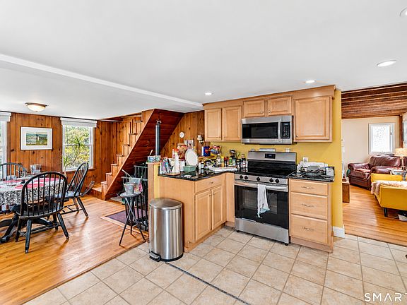 3rd image of 84-86 Spring Street
