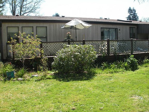 4th image of 2415 Seward Ave