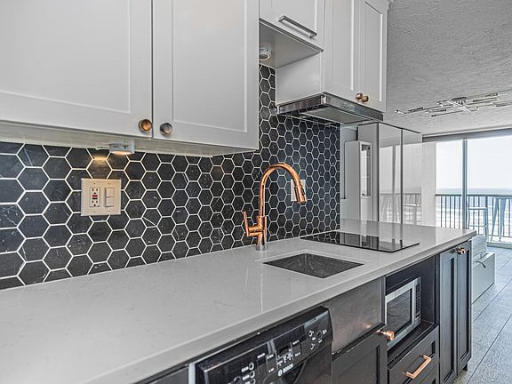 3rd image of 415 E Beach Dr APT 805