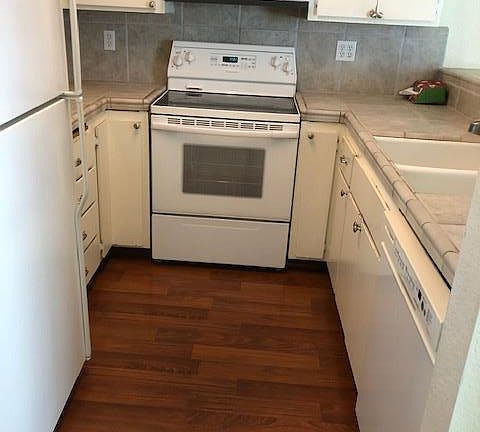 3rd image of 1224 Coyote Creek Ct