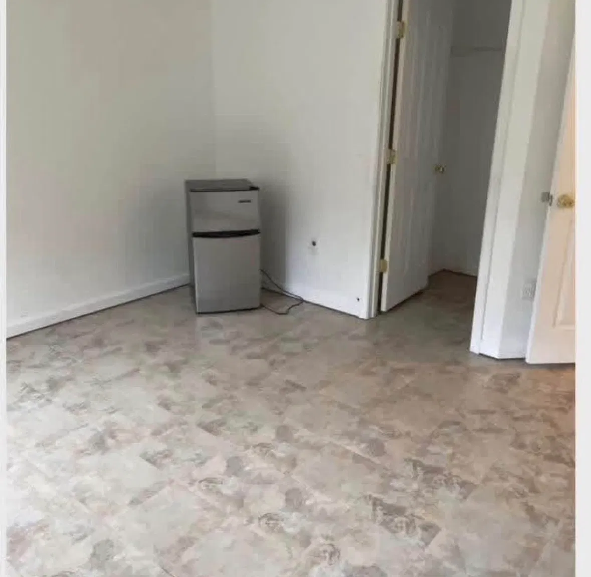1 bed, 350 sqft, $850 — Photo 4