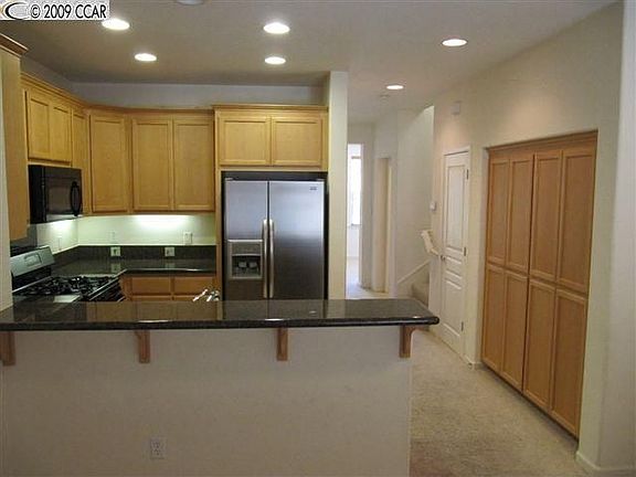 4th image of 7479 Starward Dr