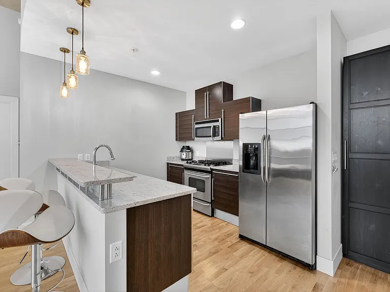 4100 Forest Park Ave #427 — Photo 8