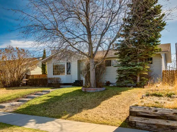 367 NE Acadia Dr SE, Calgary, AB T2J 0A6