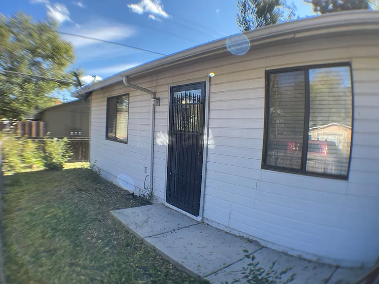 1728 N West St #B — Photo 2