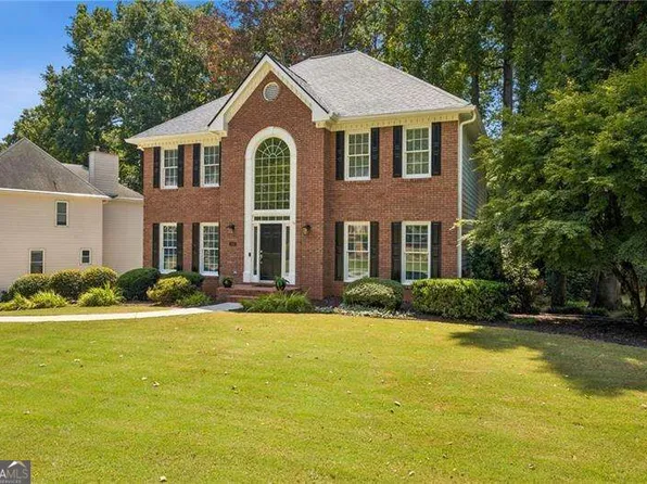 1401 Providence Dr, Lawrenceville, GA 30044