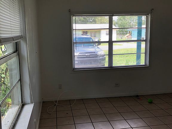 5th image of 337 Jefferson St