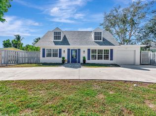 286 Holly Dr, Palm Beach Gardens, FL 33410