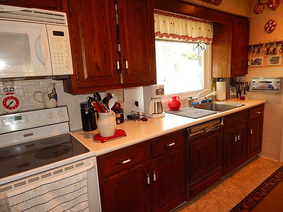 5th image of 29 Macarthur Dr