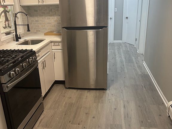 3rd image of 559 Liberty Ave #2