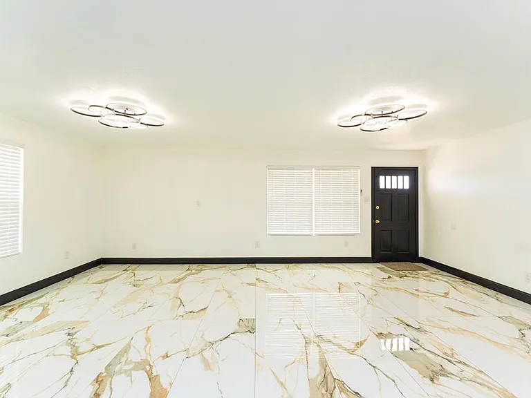4209 Redbud Ave — Photo 4