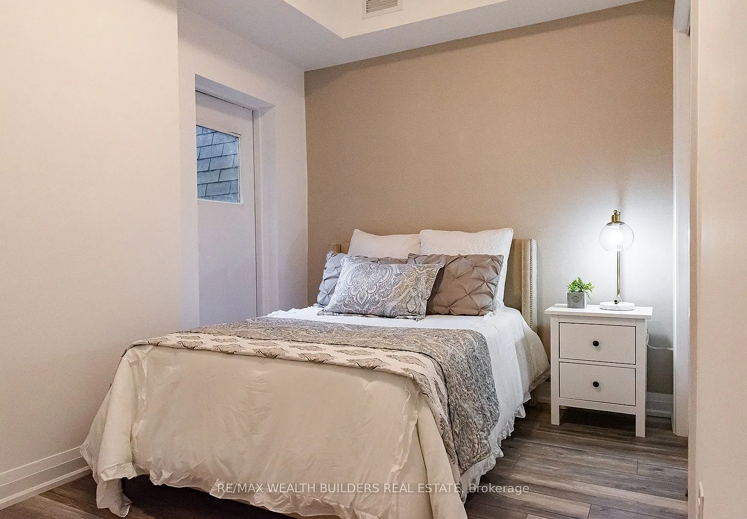 1 bed, $1,800 — Photo 3