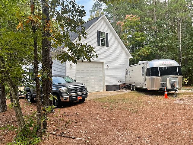 Separate garage