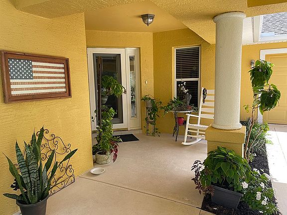 3rd image of 1577 Town Park Dr