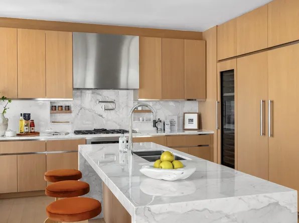 277 5th Avenue image 9 of 27