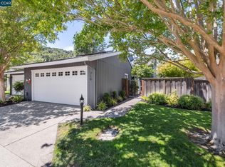 718 Augusta Dr, Moraga, CA 94556
