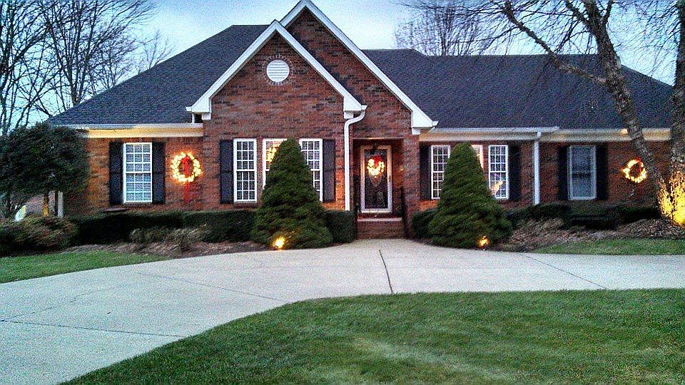 1st image of 129 Stonehouse Dr