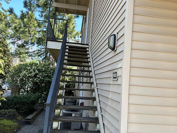 2nd image of 11932 N Jantzen Beach Ave #6