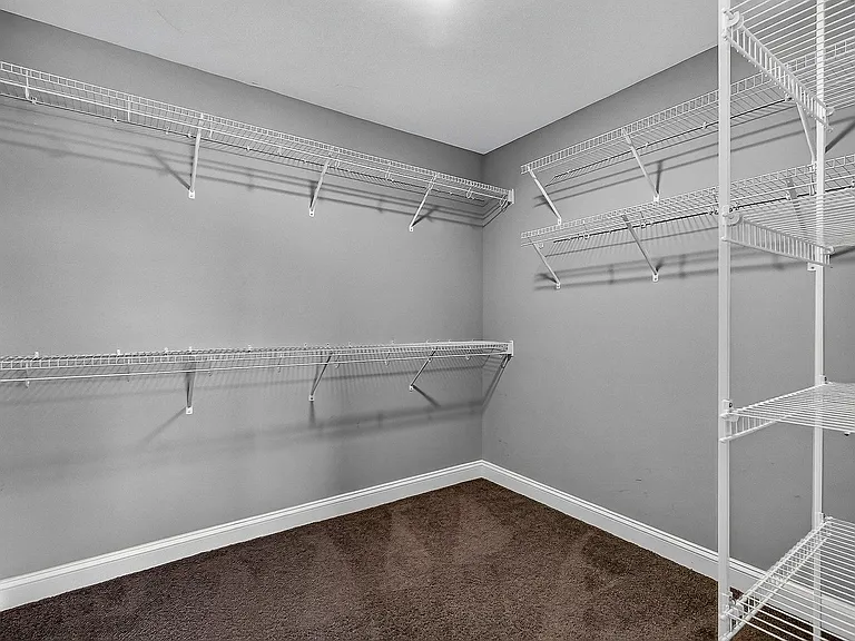 221 Robert Alan Dr — Photo 23