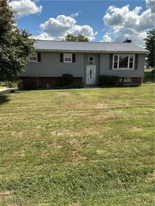 980 Locust Lake Cir, Zanesville, OH, 43701