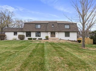 1057 Tam O Shanter Dr, Kansas City, MO 64145