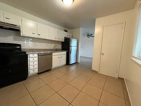 Crestwood Apartments — Photo 50