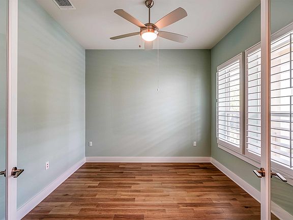 3rd image of 4612 Kocurek Street