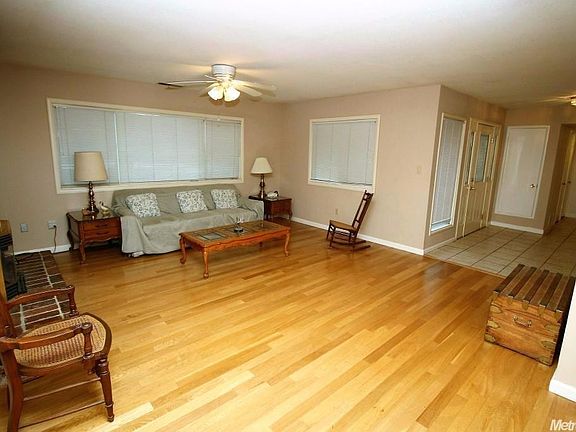 5th image of 2777 Del Amo Dr