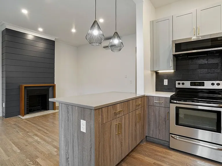 512 Massachusetts Ave #3 — Photo 3