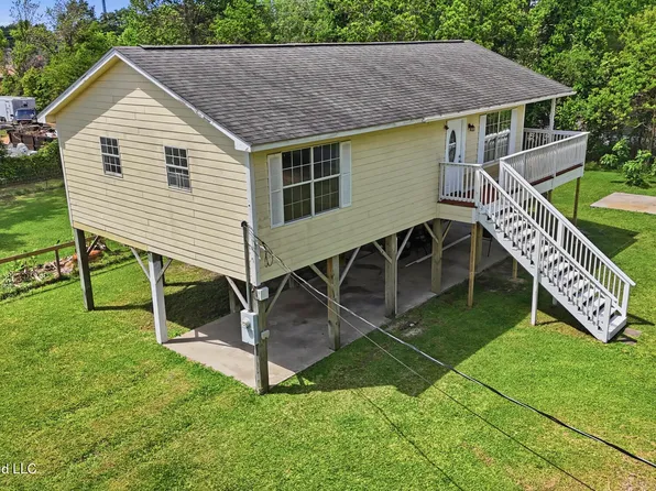 13517 Artes St, Gulfport, MS 39503