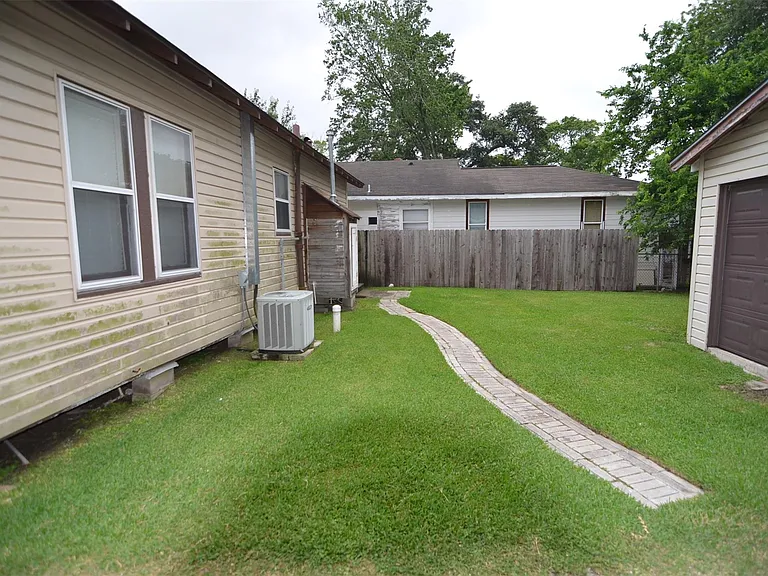 321 Dorchester St — Photo 19