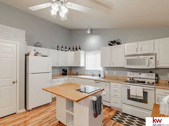 5th image of 5609 S 193rd St