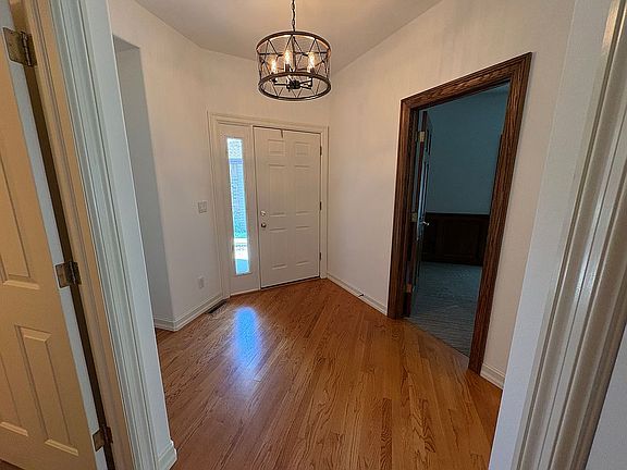 4th image of 4117 Lark Ct NE