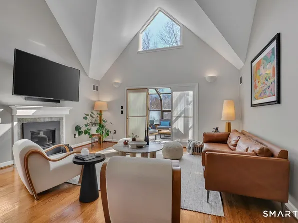 41 Timberwood Road #41, West Hartford, CT 06117