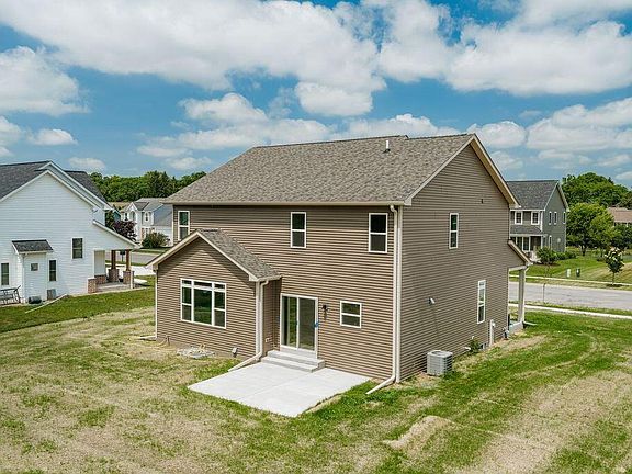 3rd image of 2264 Ravenswood ROAD