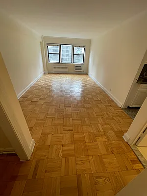 Rented by JMG Properties | media 10