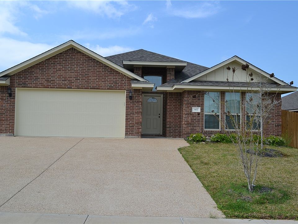 1st image of 807 Dove Chase Ln