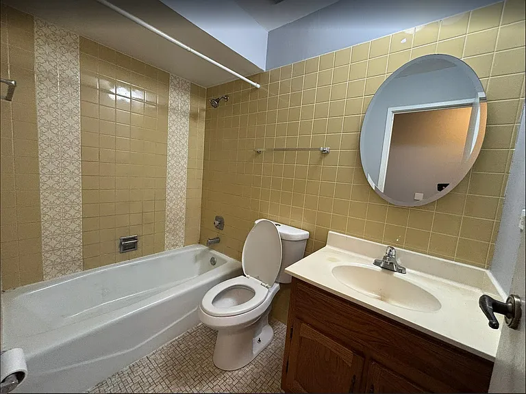 231 Gregory St #11 — Photo 15