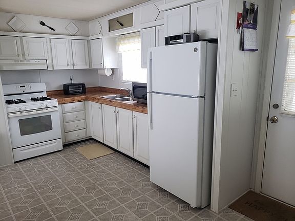 3rd image of 88 Victoria Ln