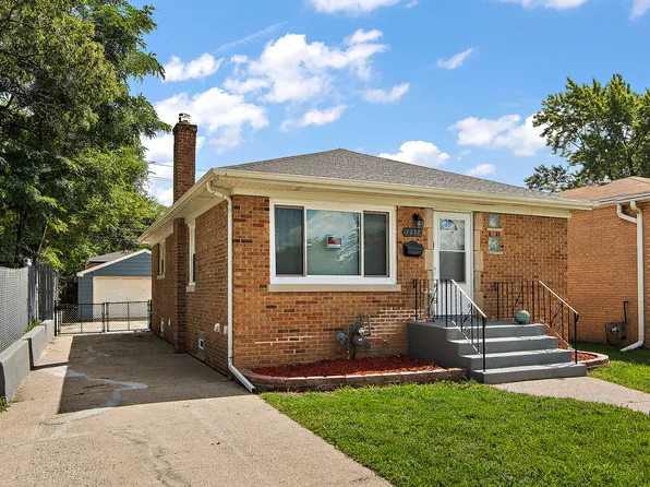 1051 Burnham Ave, Calumet City, IL 60409