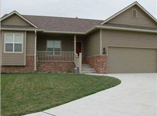 517 Autumn Glen Ct, Newton, KS 67114