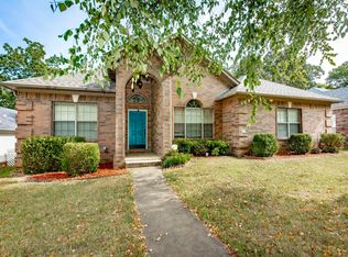91 Rolling Oaks Dr, Maumelle, AR 72113