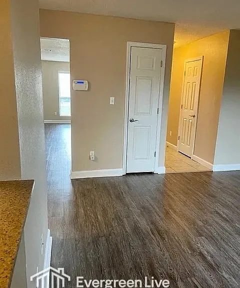 648 Carrier Dr — Photo 4