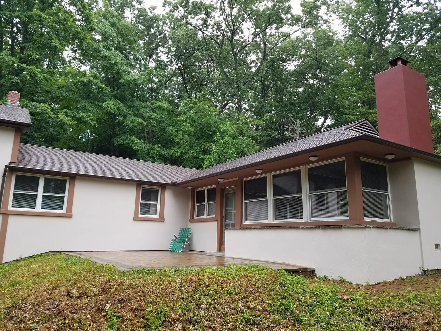 37 Diamond Glen Rd — Photo 3